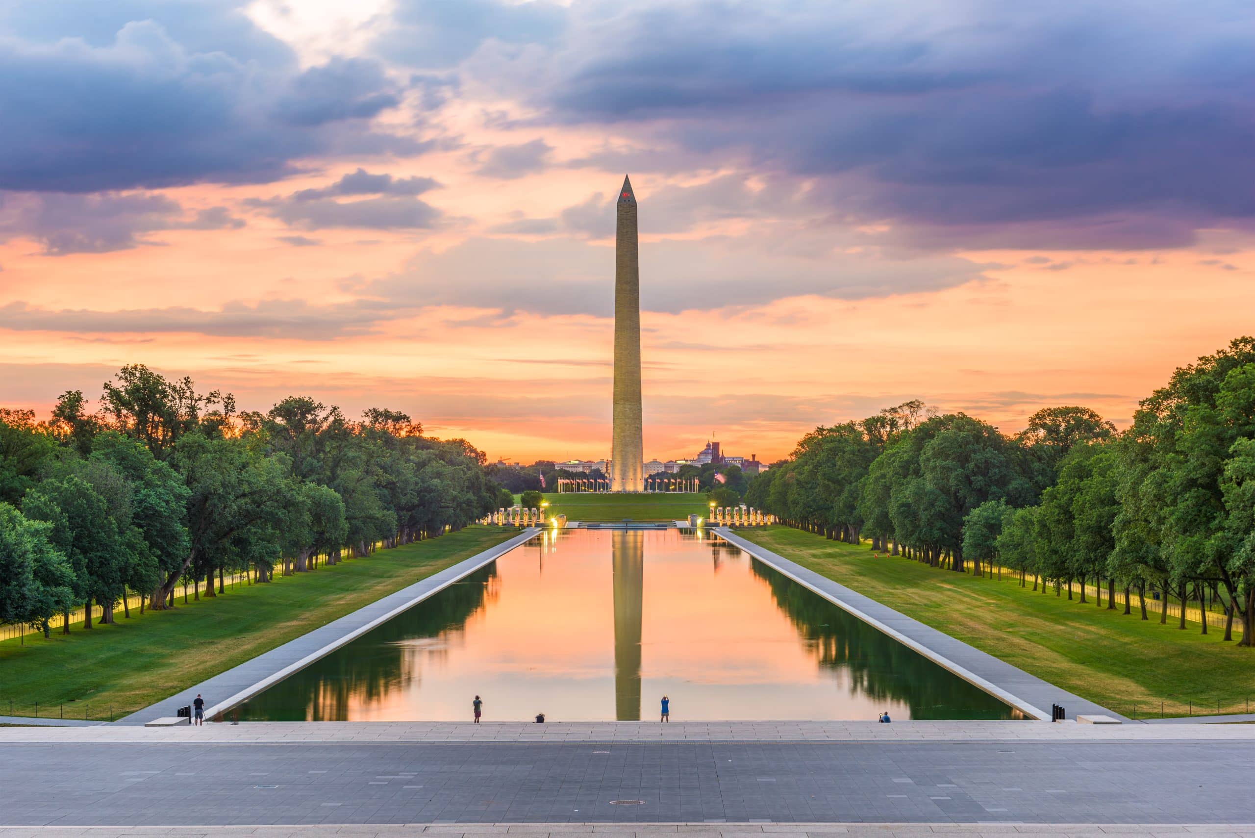 Washington Monument in Washington D.C. bij zonsondergang